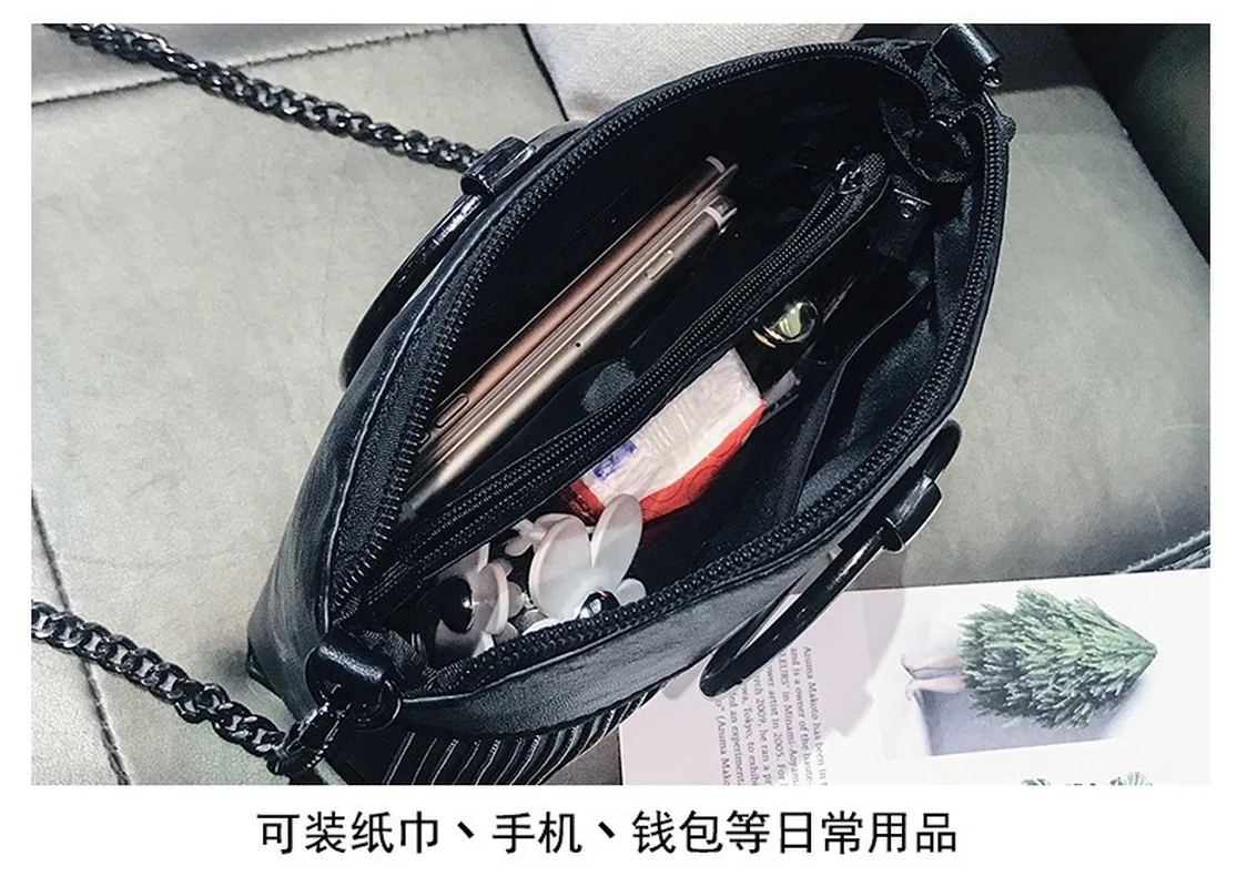 

Free shipping 2020 new portable small bag pu female wild one-shoulder messenger bag tassel chain bag female bag handbag