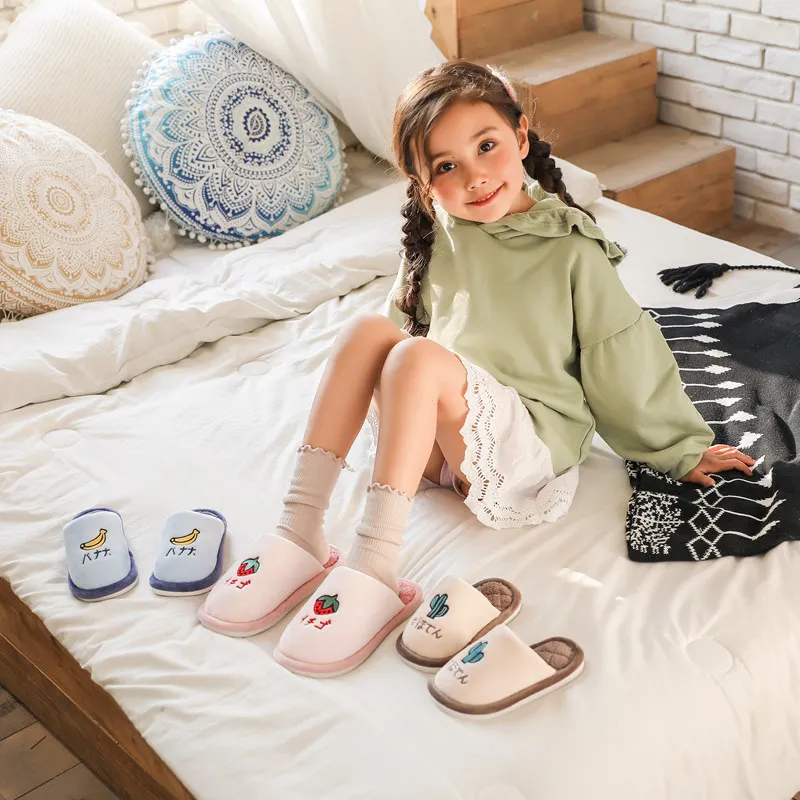 Детские зимние тапочки хлопковые домашние с мультяшным Кроликом детские