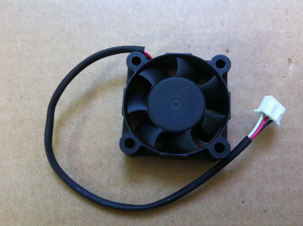 

Original MAGIC 4015 12V 0.11A MGT4012HB-R15 4CM 40 * 40 * 15mm dual ball bearing cooling fan