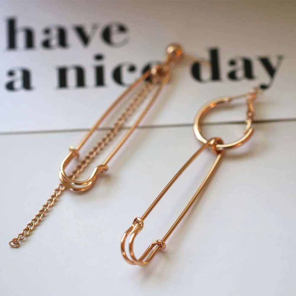 Корейские популярные серьги с кисточками асимметричные гвоздики v образная