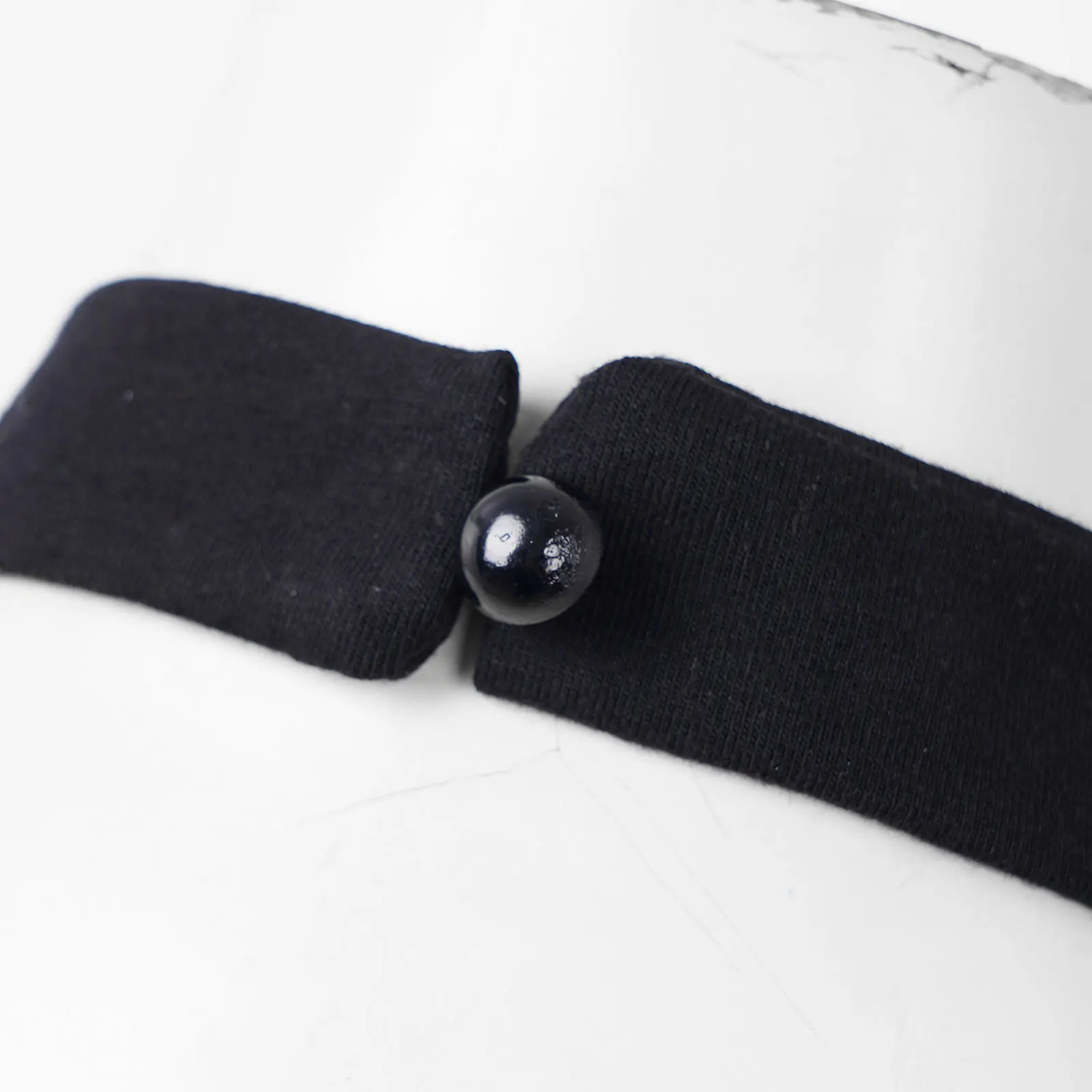 

Women Sexy Halter Neck Sleeveless Tanks with Choker Crop Top Female Dance Top with Metal Hook Plastic Heart Summer Dancewear