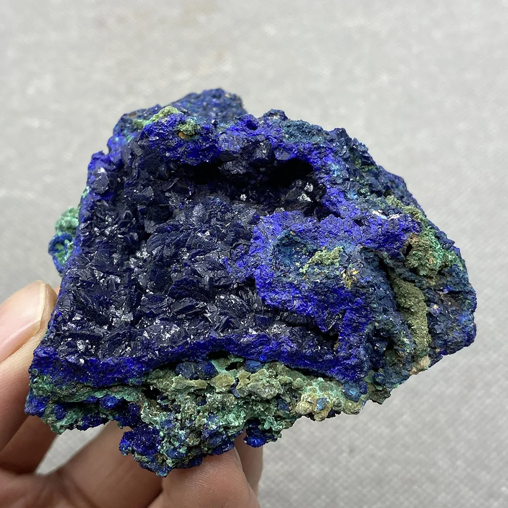 

Natural azurite mineral cristal espÃ©cime da provÃ­ncia de anhui, china .