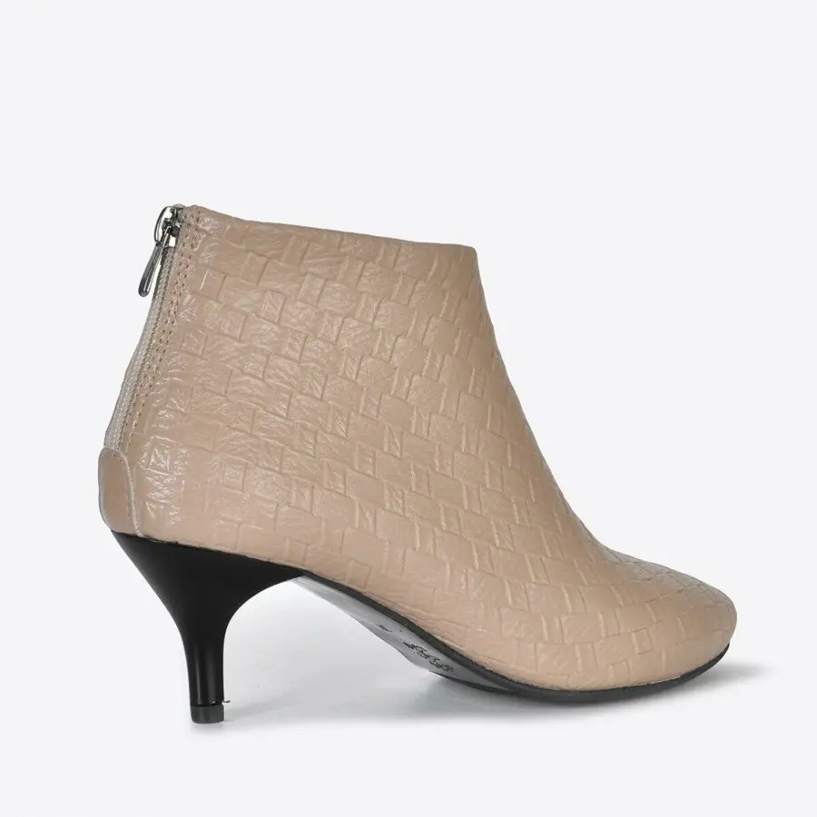 

Women Boots Mink Shoes Women Beige Knit Boots Vzn20-063K