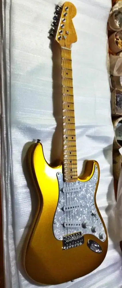 Оптовая продажа гитара Новое поступление модель Str электрическая золотого цвета