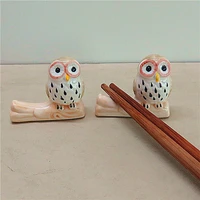 1pcs lovely owl chopsticks stand ceramic chopsticks stand two color household pendulum