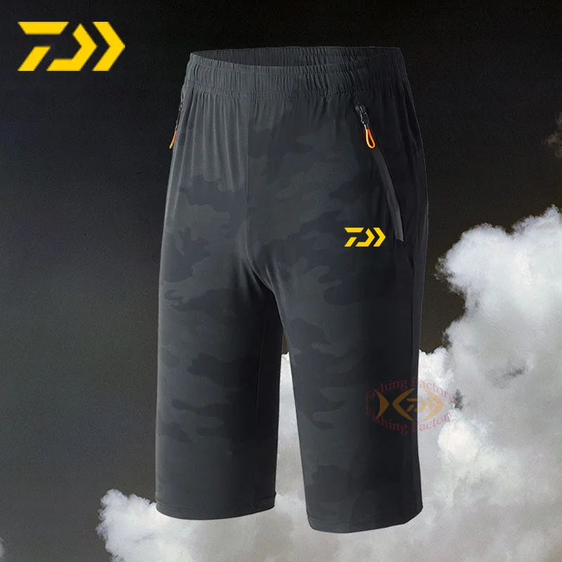 

2021 Daiwa Fishing Clothing Fitness Quick Drying Sports Pants Camouflage Shorts Men Plus Size Fishing Mens Summer Short Pants