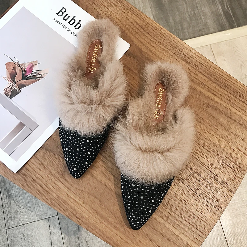 Мюли женские меховые шлепанцы сланцы плоская подошва заостренный носок