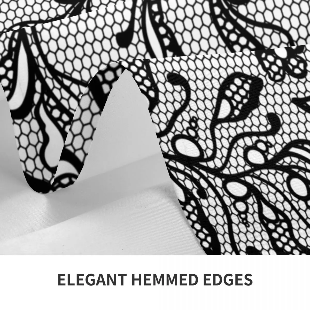 Черная кружевная скатерть на белом фоне прямоугольная для журнального столика