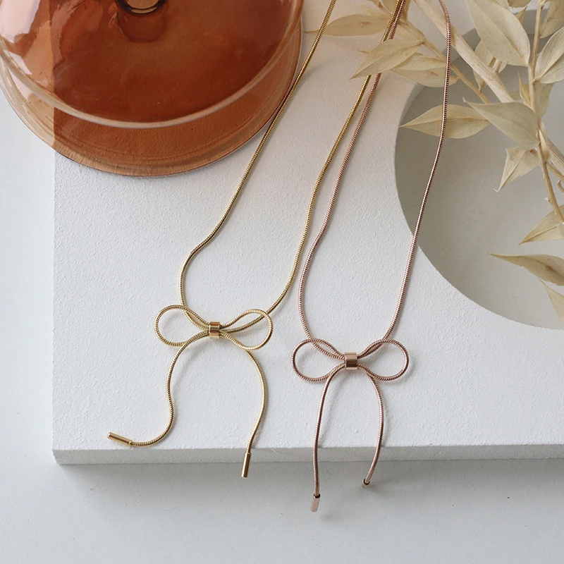 

Fashion cute Bowknot Pendant Necklace Women Temperament Necklaces Clavicle Chains Chokers Wedding Party Jewelry Accessories