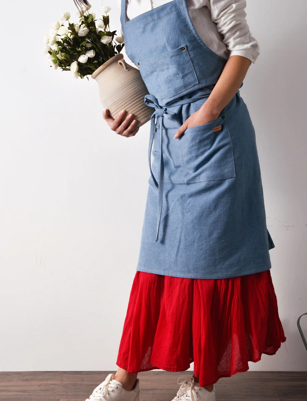 

Barista Apron Barber Shop Denim Dress Pinafore Women Florist Custom Logo Waitress Uniform Thickened Delantal Cocina Restaurant