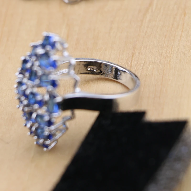 Женский ювелирный комплект из серебра 925 пробы с синим кубическим цирконием и