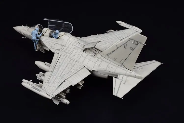 Набор пластиковых моделей Kitty Hawk KH80157 1:48 для российского самолета яка 130|Наборы