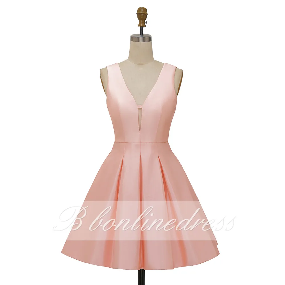 Розовое атласное платье для выпускного вечера вечернее короткое без рукавов с