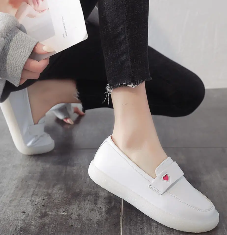 2020 кожаные женские туфли на плоской подошве Женские весенние Лоферы для