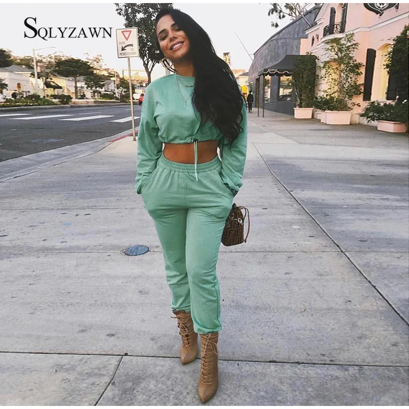 Осенний комплект из двух предметов укороченный топ большого размера и