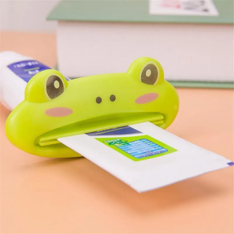 Tube Toothpaste Squeezer Roll Bathroom Gadget Rolling Plastic Multipurpose Cartoon Heart Shape High Quality Kitchen Supply | Дом и сад