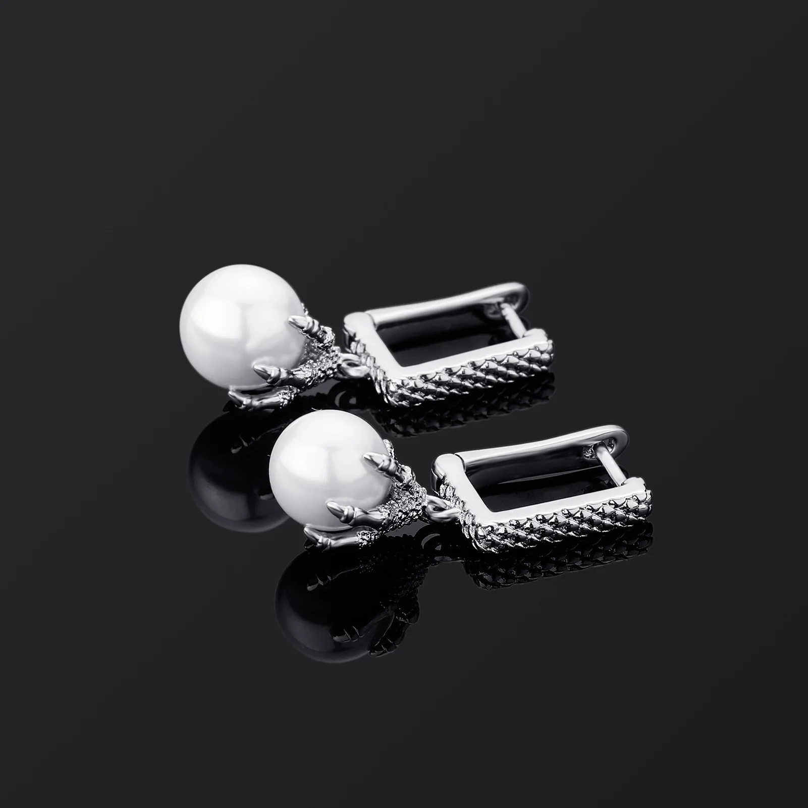 

1 Pair Pearl Earrings Square Dragon Claw Pearl Earrings Men and Women Earrings Street Hip Hop Earrings Wedding Jewelry