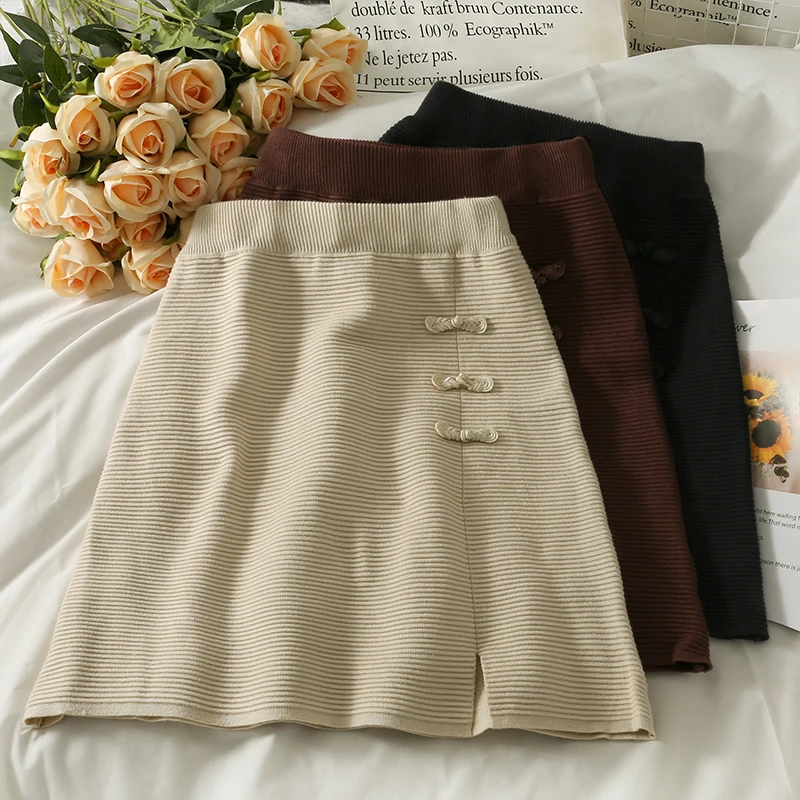 

ZCWXM Autumn 2021 New High Waist Sexy Mini Split Knit Skirt Women Retro Disc Buckle Elastic Waist Y2K Striped A-line Micro Skirt