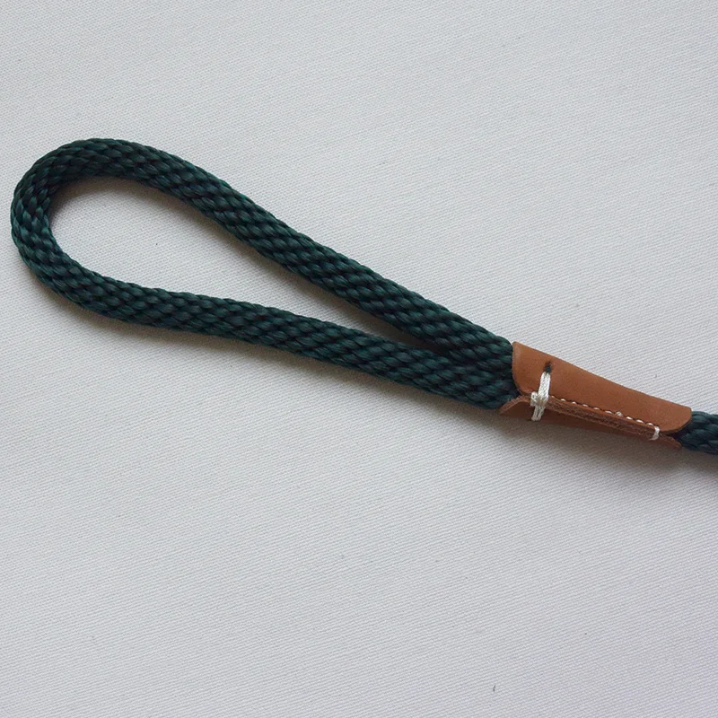 Поводок для собак Mideum кожаная шлейка крупных питомцев свинцовый