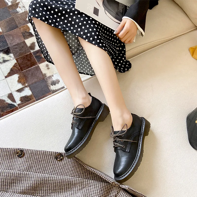 

Plus Size Oxford Shoes Ladies Brand Sneakers Women Lace-Up Flats Thick Bottomed Platform Loafers College Girls Moccasins 2020