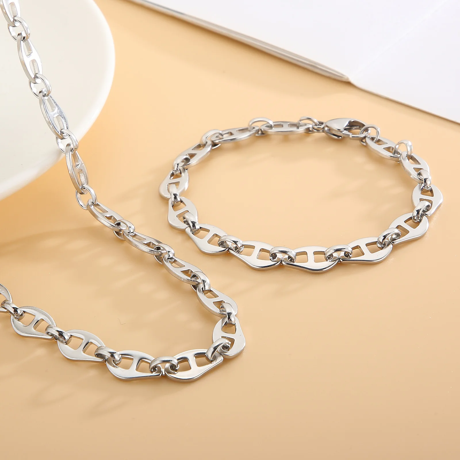 

Trendy Simple Pig Nose Chain Jewelry Sets Silver Color Gold Stainless Steel Women Necklace Bracelet