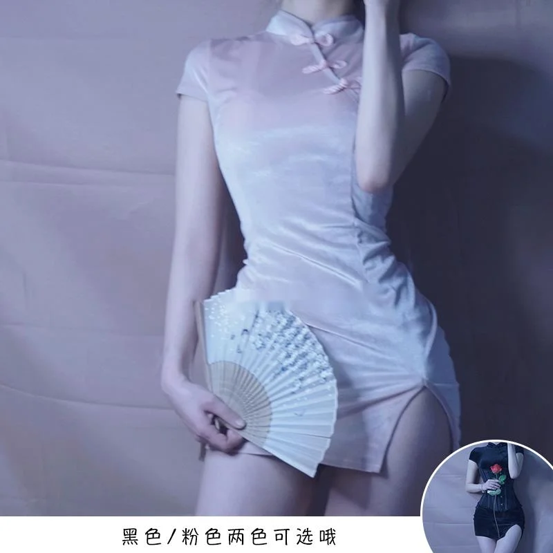 Сексуальное освежающее вышитое Чонсам черного и розового цвета модное весёлое