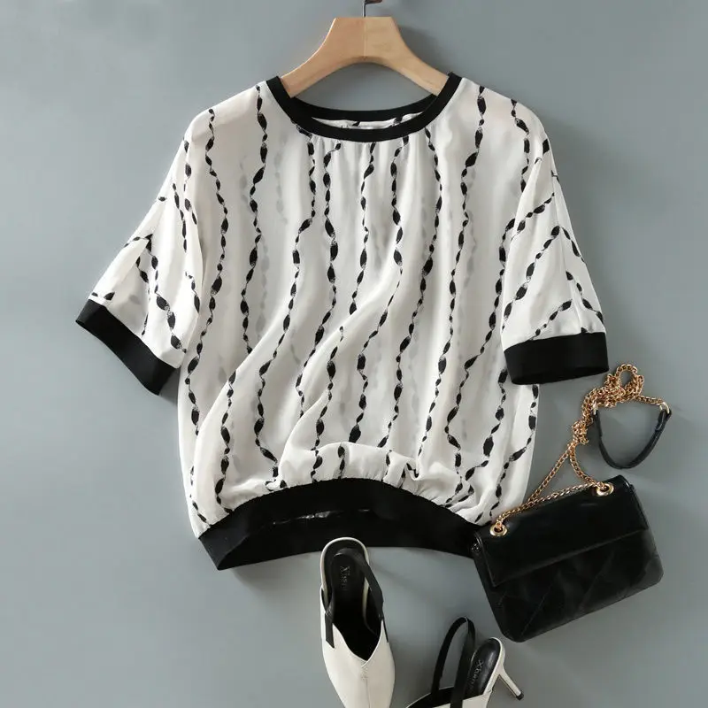 

Chiffon Ladies Shirts Spring Summer Elegant Fashion Blouses Women O-Neck Half Sleeve All-Match Tops Blusas MM1019
