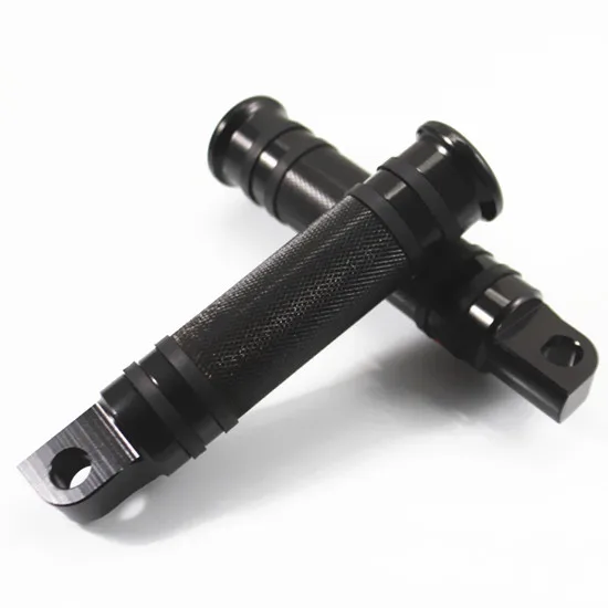 Черные мужские подножки с креплением для Harley Dyna Electra Glide FLHT Breakout Blackline Cross Bones Road King