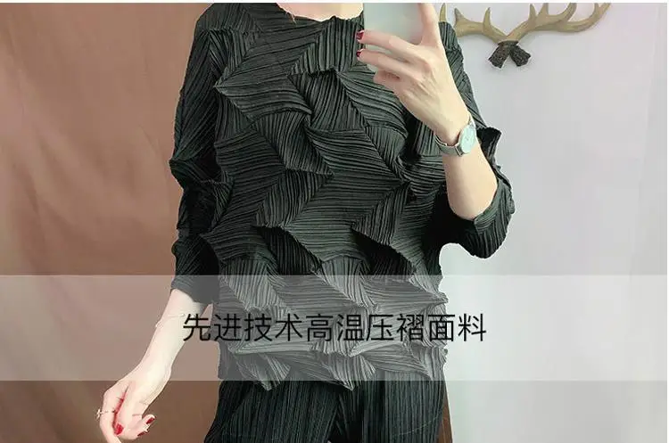 Большие размеры, футболки, осенние женские, большие, эластичные, Miyake, плиссированные, с круглым вырезом, однотонные, свободные безрукавки для женщин, 45-75 кг