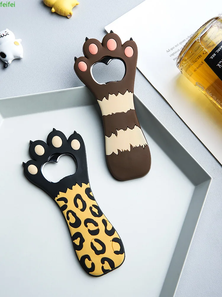 

Cute Cat Claw Beer Bottle Opener Magnetic Force Refridgerator Magnets Personality Bottle Screwdriver Household Lid Opener