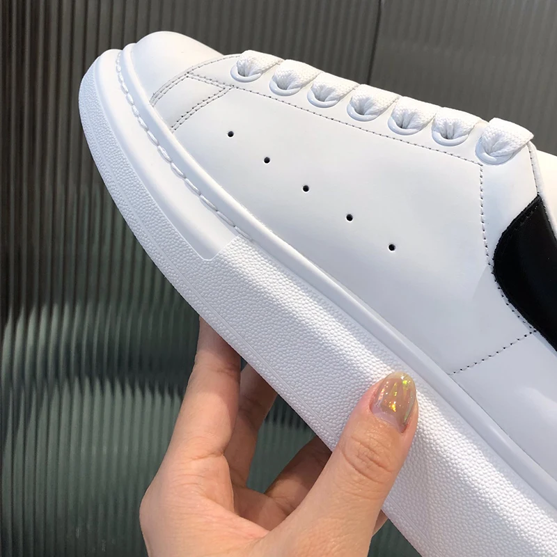 

Luxury Design White Shoes Woman Thick Bottom Platform High Quality Sneakers Casual Couple Shoes Men and Women