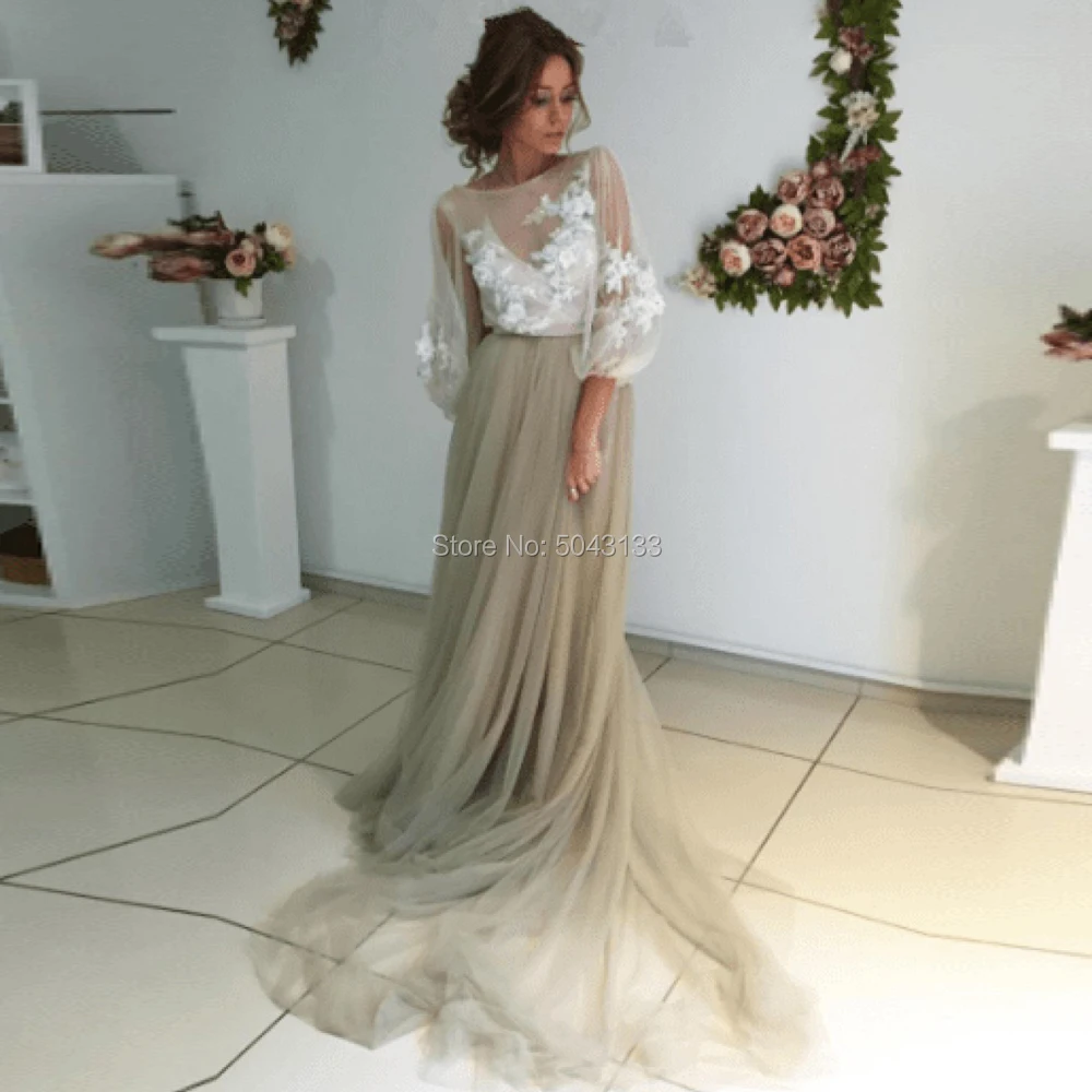 

Sexy See Through Top Lace Appliques Wedding Dresses with Flare Sleeves Scoop Neckline Backless Unique Tulle Bridal Gowns Formal