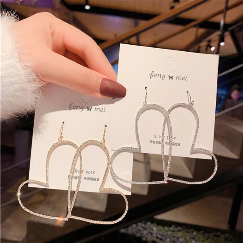 Женские серьги подвески с кристаллами крупным сердцем эффектные Свадебные