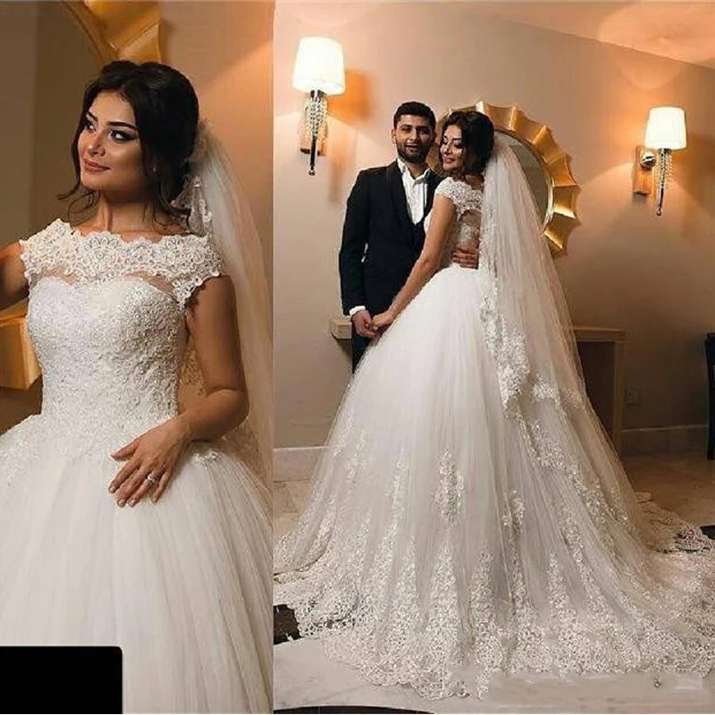 

Lace Appliques Cap Sleeves Wedding Dresses Tulle Sheer Scoop Necklines Long Dresses Sweep Train Ball Gown Vestido De Noiva 2020