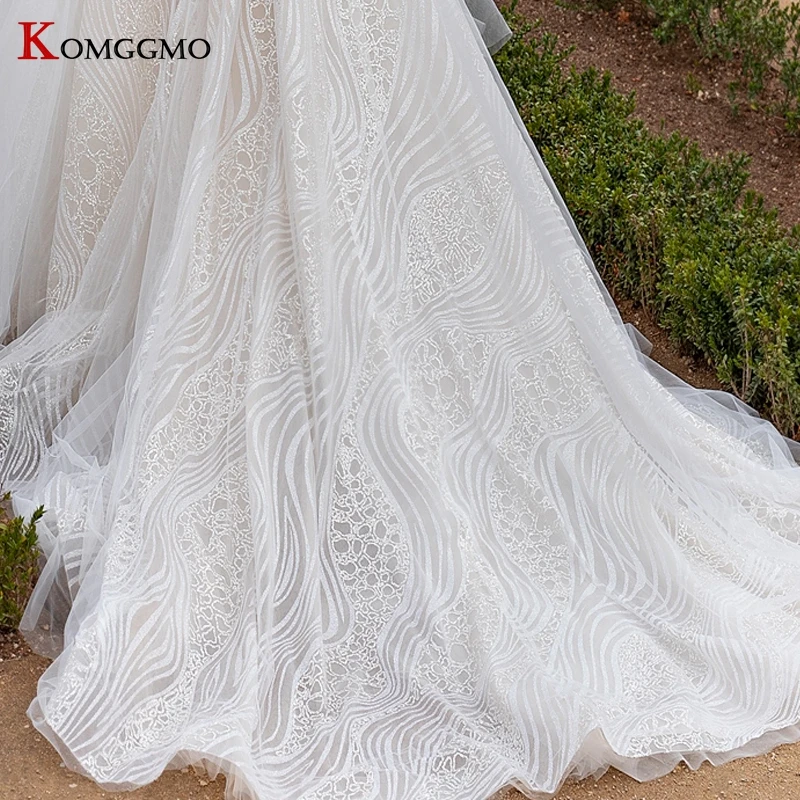 

2021 New Arrival Deep V-Neck Sleeveless Bridal Ball Gown Elegant Backless Embroidery Appliques Tulle Court Train Wedding Dress