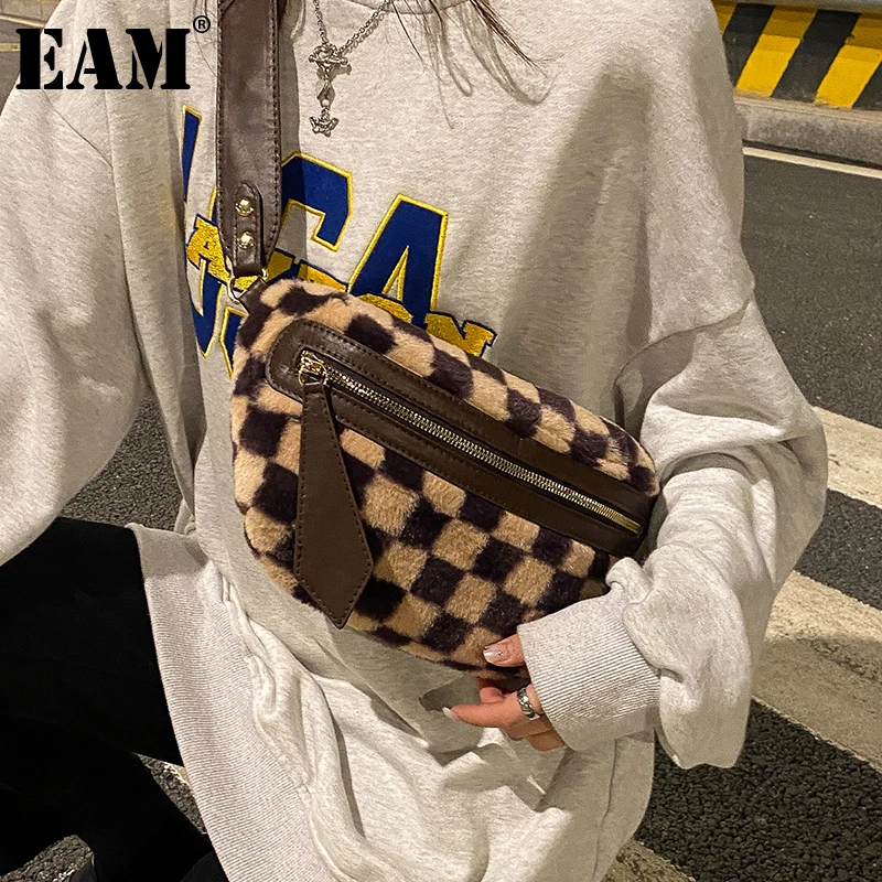 

Женская маленькая сумка EAM, осенне-зимняя яркая нагрудная сумка с шахматным узором, универсальная сумка на одно плечо, 2021
