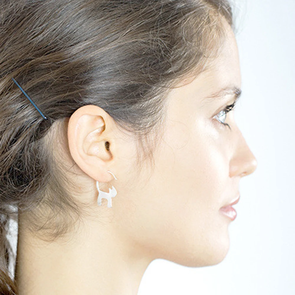 

Personality Stud Earrings Cartoon Cat Long Tail Fashion Women Stud Earrings Sell Like Hot Cakes