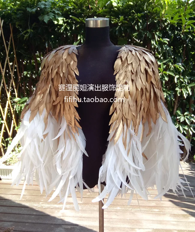 Золотая и белая натуральная накидка с перьями на заказ для сценической
