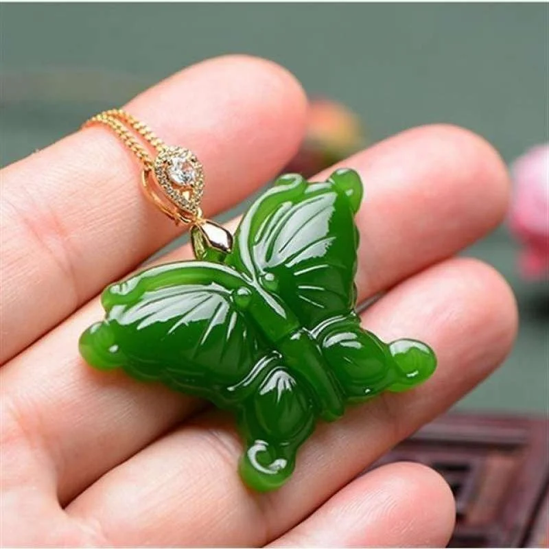 

Natural Green Hand Carved Butterfly Jade Pendant Fashion Boutique Jewelry Men's and Women's Butterfly Necklace Gift Accessories