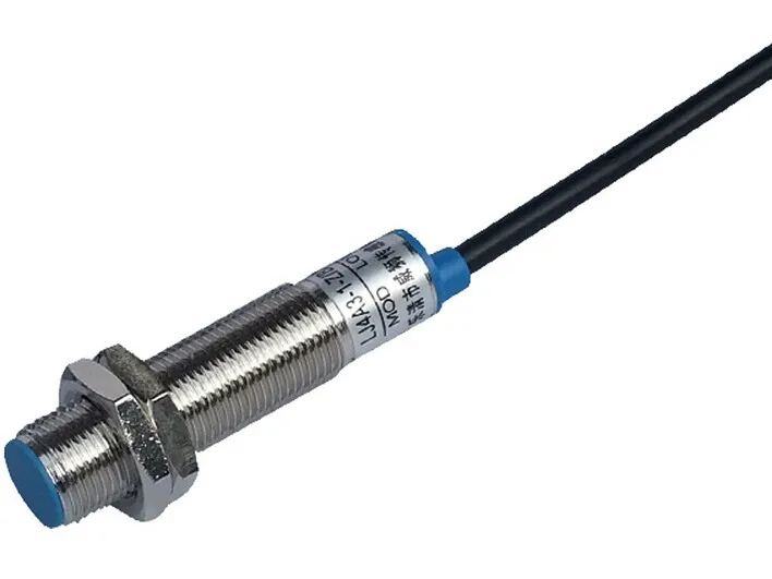

Free shipping Hall sensor proximity switch diameter 8mm njk-5001c npn line