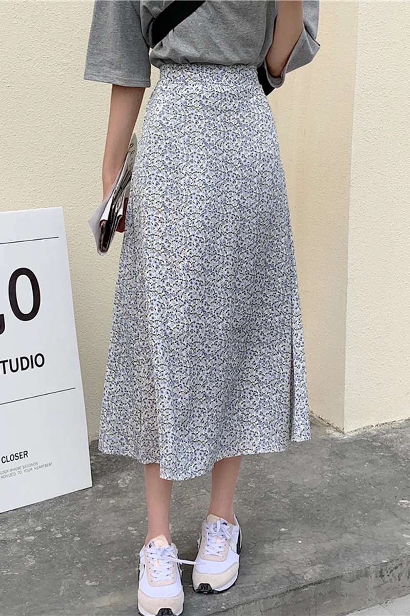 

Summer 2021 new female Korean retro floral skirt high waist thinner mid-length A-line bust skirt