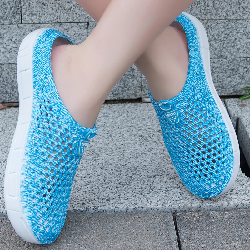 Женские туфли сабо Размеры 35 42 2020 обувь с отверстиями пляжный светильник