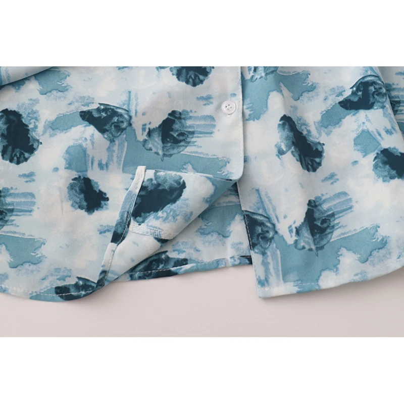 

2021 Summer New Vintage Design Beach Print Blouses Women Streetwear Notched Collar Short Sleeve Loose Vacation Temperament Shirt