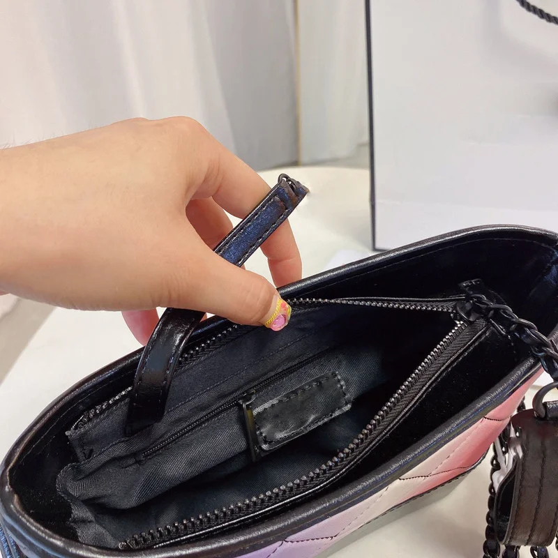 

101921 2021New women's fashion classic wandering bag chain bag diagonal cross bag