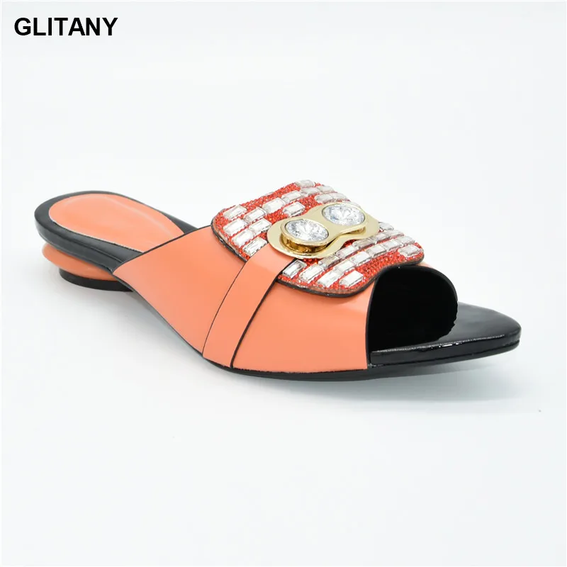 Модные самые новые женские туфли Женская обувь Удобная модная пикантная