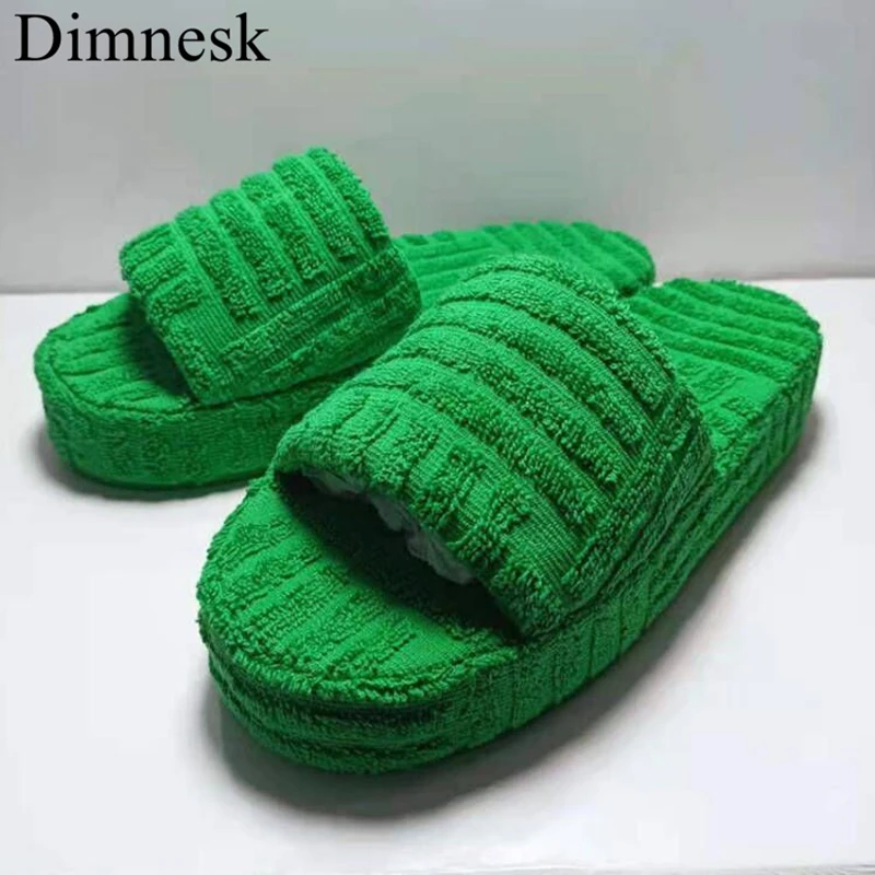 

Сандалии женские с открытым носком, модельные босоножки на плоской платформе, пушистые, удобная уличная одежда, туфли без задника для отпус...