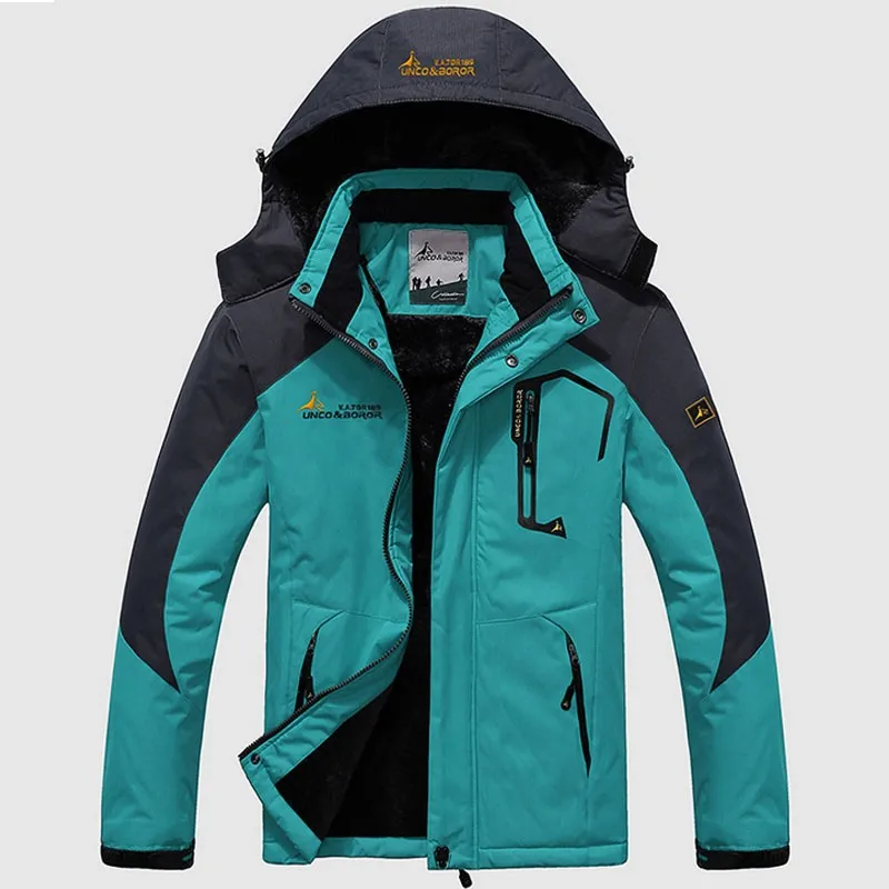 Мужская теплая куртка с капюшоном ветрозащитная водонепроницаемая размера плюс