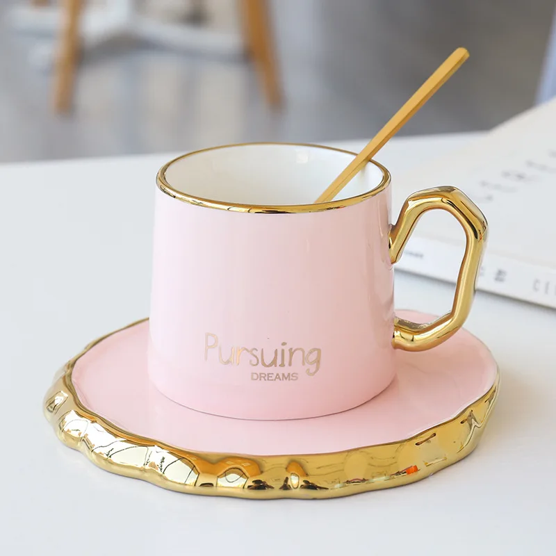 

Маленькая, свежая, современная, простая, буквенная окрашенная керамическая кофейная чашка и чайный сервиз, блюдце, подарок для ресторана