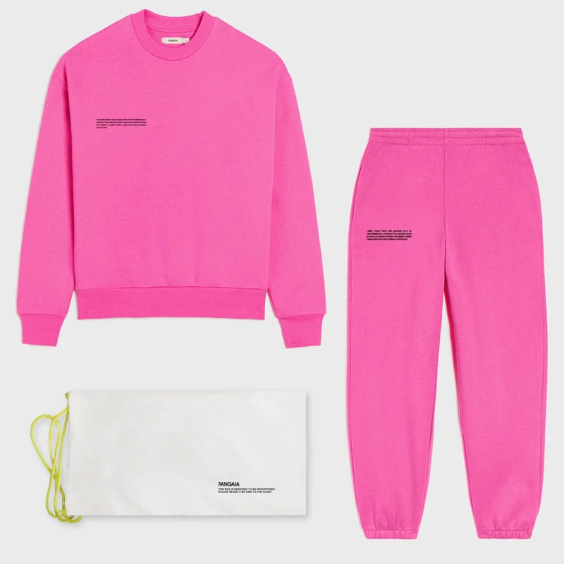 

Hoodies & Sweatshirts