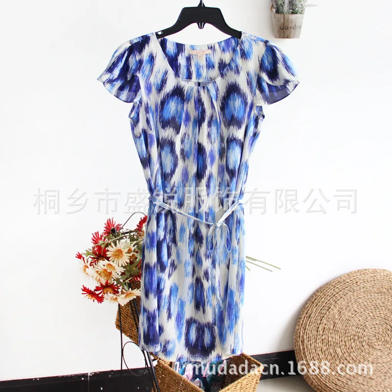 

100% silk crepe de Chine Printed Dress with super beautiful petal sleeve and belt